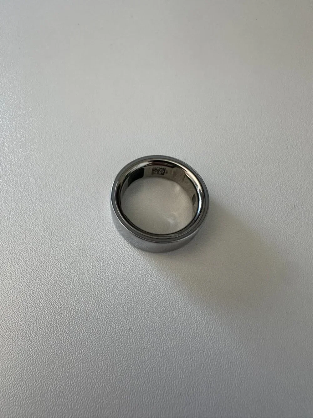 Oura Ring 4 with Box & Charger - Silver - Size 9